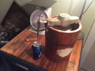 Vintage White Mountain 2 Qt Ice Cream Maker Freezer Hand Crank Wooden Bucket