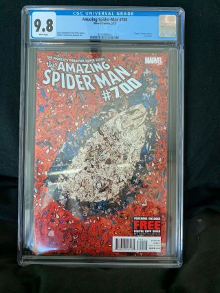 The Spider - Man 700 (february 2013,  Marvel) Cgc 9.  8