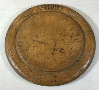 Vintage Old Round 9.  5” Carved Wooden Bread Board Plate Tray