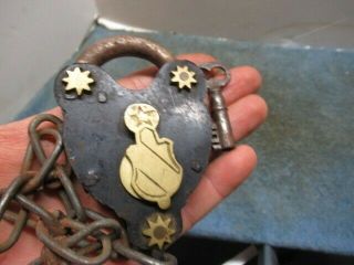 Exc Cond Ornate Old Smokie Padlock Lock With A Key.  N/r