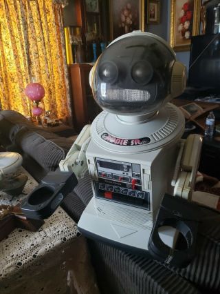 Vintage Robie Robot Sr.  Radio Shack Tandy 1980 