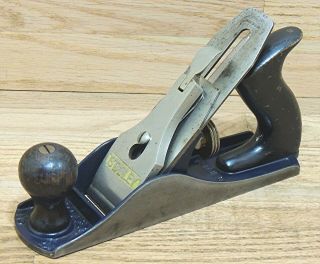 Later Type Stanley Bailey No 4 C Corrugated Smooth Plane - Vintage Hand Tool - U.  S.  A
