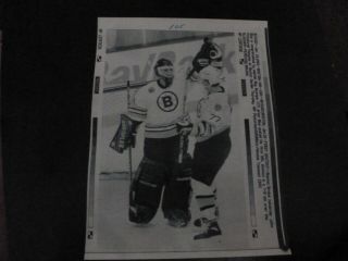 Vintage Wire Press Photo - John Blue Goalie 1st Shutout Boston Bruins 1/15/1993