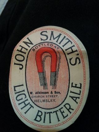 2 1900 John Smith 