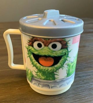 Sesame Street Oscar the Grouch plastic cup Vintage Trash Can Mug Lid 2