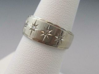 Vintage 14K White Gold Band Ring w/ Diamonds & Engraved w/ Starbursts Size 7 3