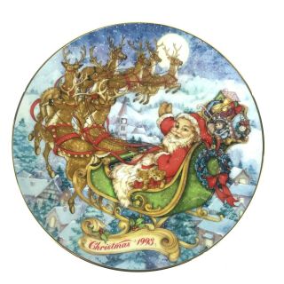 " Special Christmas Delivery " Santa Claus 1993 Avon Plate Trimmed In 24k Gold