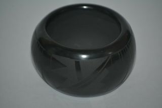 Santa Clara Pueblo Indian Pottery Vase Yenevia Suaro Black Pottery 2
