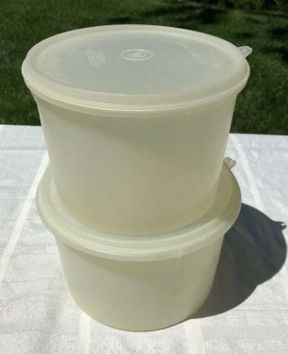 3 Vintage Tupperware Set Classic Round Storage Canisters 264,  265,  266 Lids 3
