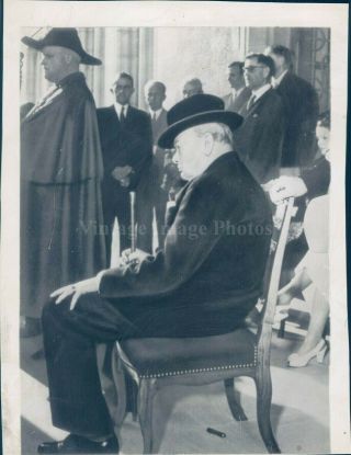 1946 Photo Winston Churchill Prime Minister Cigar Berne Switzerland 6x8