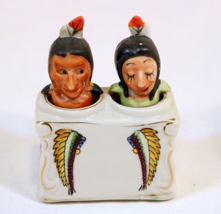 Vintage Native American Indian Nodders Moving Salt And Pepper Shakers