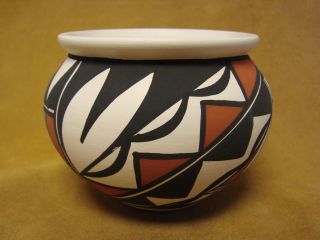 Native American Laguna Indian Pottery Hand Painted Pot By Debra Waconda Pt0255