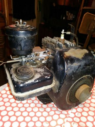 Running Vintage Briggs & Stratton Engine Model 5s