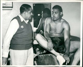 1941 Press Photo Sports Joe Louis Heavyweight Champion Jimmy Robinson 8x10