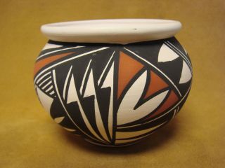 Native American Laguna Indian Pottery Hand Painted Pot By Debra Waconda Pt0257