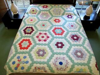 Full Vintage Feed Sack & Other Fabrics Hand Pieced & Quilted Flower Garden Quilt