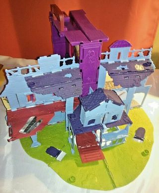 Matchbox Pop Up Fold And Go 360 Degrees Haunted House Adventure Set