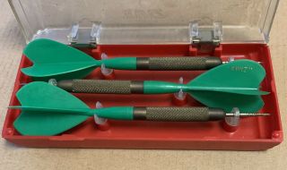 Vintage Kwiz Darts Set 3 Brass Shafts Plastic Green Flights England In Snap Case