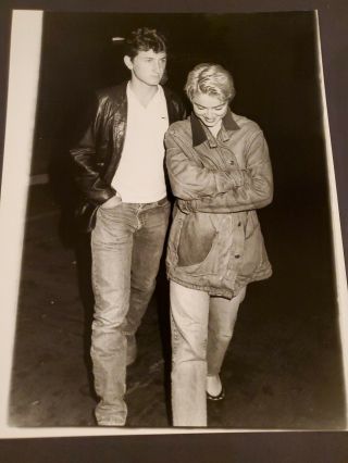 Madonna & Sean Penn Vintage Press 7x 9 Photo 1986 107