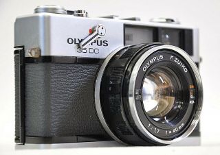 Vintage Film Camera OLYMPUS 35DC W/ZUIKO 1:1.  7 f=40mm produced 1971 3