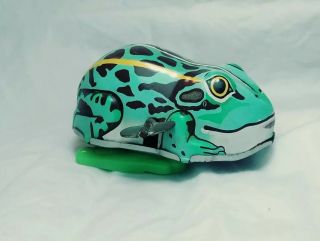 Vintage Wind Up Tin Frog Toy - Still Winds Up And Yone Japan No.  2160