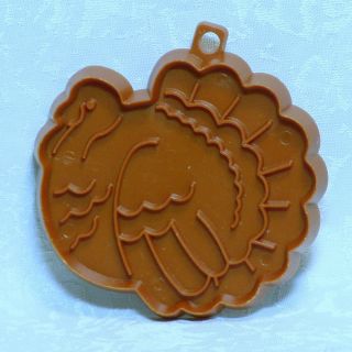 Hallmark Vintage Pliable Plastic Cookie Cutter - Thanksgiving Turkey Farm Fall