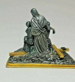 The Stations of the Cross Franklin Pewter 13th Jesus is Taken Down 2