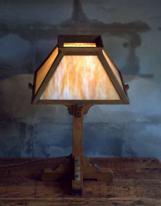 Mission Oak - Arts And Crafts Table Lamp,  Caramel Slag Glass Light Shade 23 "