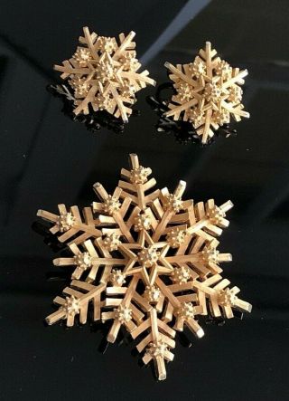Vtg Holiday Season Trifari Gold - Tone Snowflake Pin/brooch Clip Earrings Set