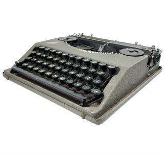 Ultra Portable Hermes Baby Typewriter W/case Antique Vtg