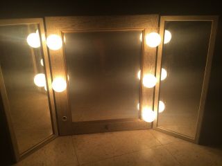 Vintage Tri Fold Vanity Mirror With Lights Glamour Star Portable Rare Mirror