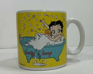 King Features Syndicate Vintage 1990 Betty Boop Bathtub Coffee Mug Rare 2