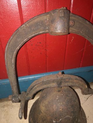Vtg Antique Cast Iron Bell w/ Yoke Farm Dinner School 2