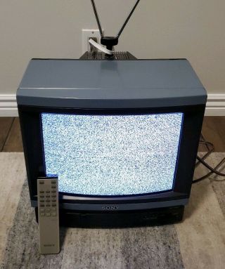 Vintage Sony Trinitron 13 " Gray Gaming Tv / Monitor W/ Remote Kv - 1392r