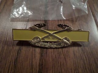 U.  S Military Combat Cavalry Hat Pin Badge Double Clutch Back Crossed Swords