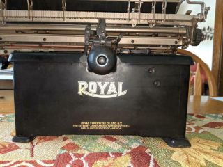 Antique/Vintage Royal Model 10 Typewriter w/Beveled Glass Sides 2
