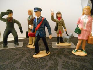 Figurines For G Gauge Trains 5 People,  Postman,  Engineer,  Lady With Dog Man W