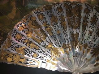 GREAT ANTIQUE FRENCH CARVED MOTHER OF PEARL GOLD INLAY FIGURAL ROCOCO STYLE FAN 3