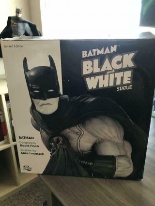 Batman Black & White Statue By David Finch First Edition Dc Direct