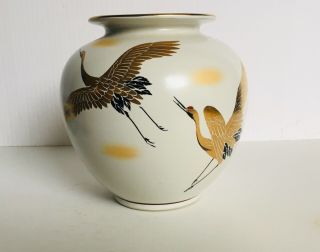 Rare Hand Painted Decorative Porcelain Vase Japanese Kutani Master Artist