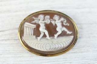 Vintage 18k Yellow Gold Carved Shell Cameo Cherub Putti Brooch Pin Classical