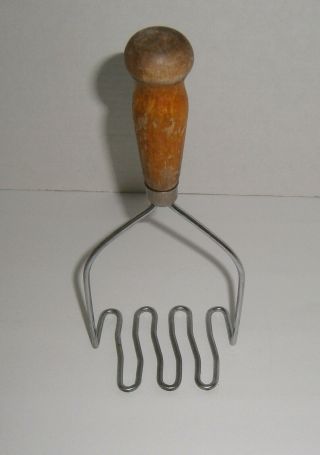 Vintage Rustic Country Kitchen Wooden Handle Potato Masher