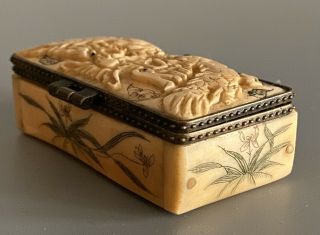 Vintage Carved Scrimshaw Asian Chinese Trinket Box Bone ?