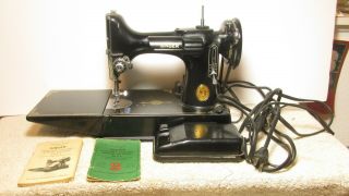 Vintage Singer Feather Weight 221 Sewing Machine And Case