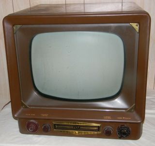 Vintage Philco Tv Television Model 18b3000 Measures 21 X 21 X18 Looks Great
