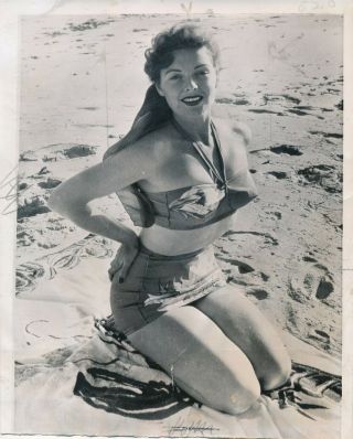 Joyce Mackenzie 1949 Sexy Buxom Swimsuit Cheesecake 7x9 Press Photo Vv