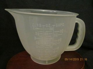 Vintage Tupperware 4 - Cup Measuring Pitcher