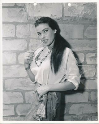 Agnes Moorehead 1950s 8 X 10 Sexy Buxom Glamour Photo Vv