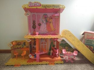 1975 Mattel Barbie Fashion Plaza,  Vintage 1970 