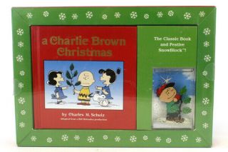 A Charlie Brown Christmas Charles Schulz Peanuts Holiday Gift Pack W/ Snowblock